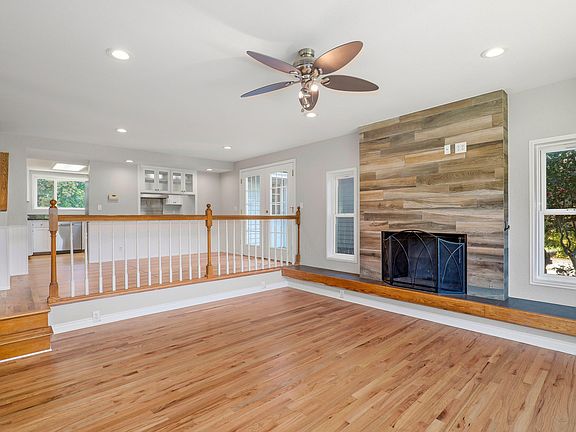 4th image of 1089 Brookdale Ave