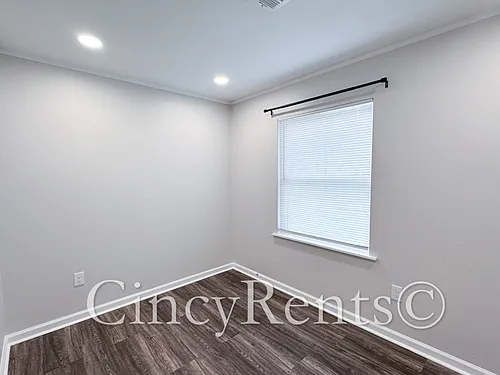 988 Stratford Pl — Photo 22