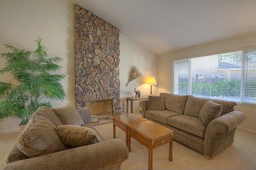 5th image of 2456 Hallmark Dr