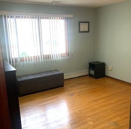 3rd image of 2408 Cypress Ave