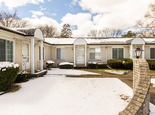 32994 Pine View Ct #42, Warren, MI 48093