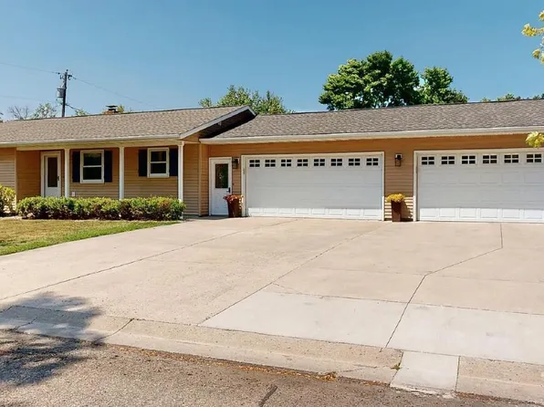 602 2nd Ave S, Raymond, MN 56282