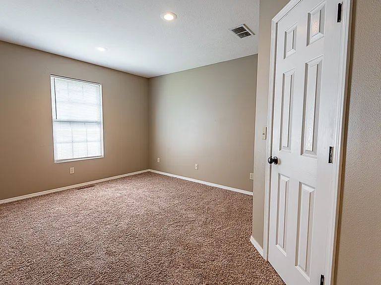 1332 S Lexington Ave — Photo 22