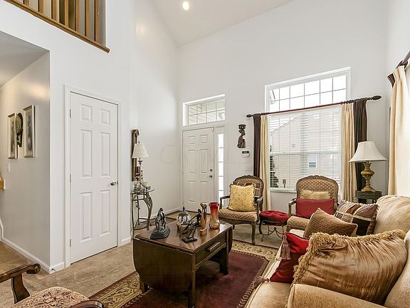 3rd image of 8342 Hickory Overlook