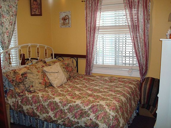 1st bedroom