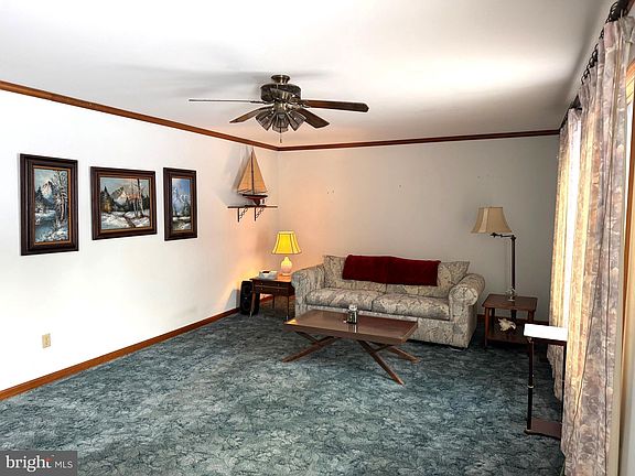 4th image of 119 Comanche Cir