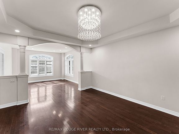 4th image of 1784 Fairport Rd