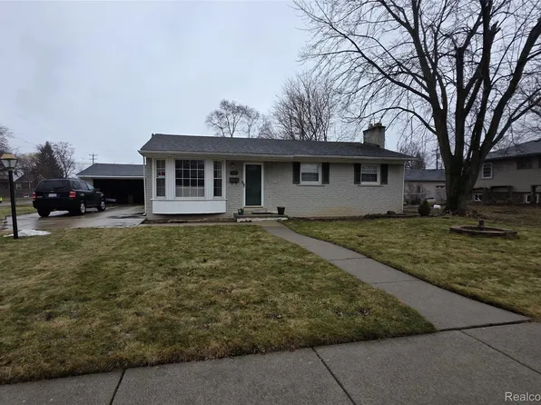 1842 Lathers St, Garden City, MI 48135