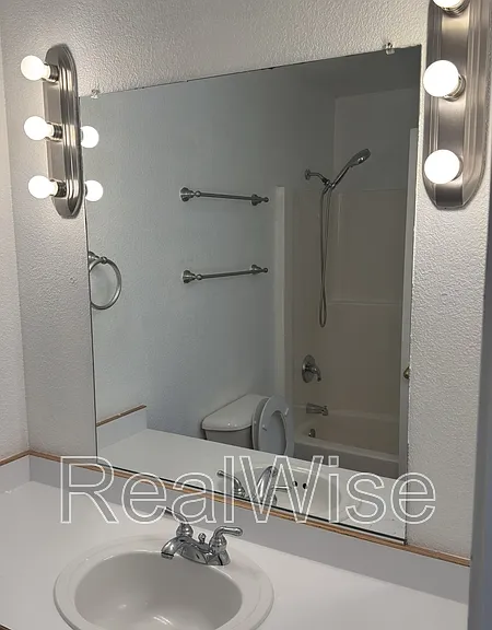 1951 SW Betty Ln — Photo 25