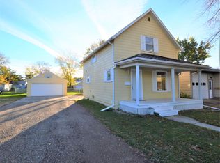 813 S Lawson St, Aberdeen, SD 57401