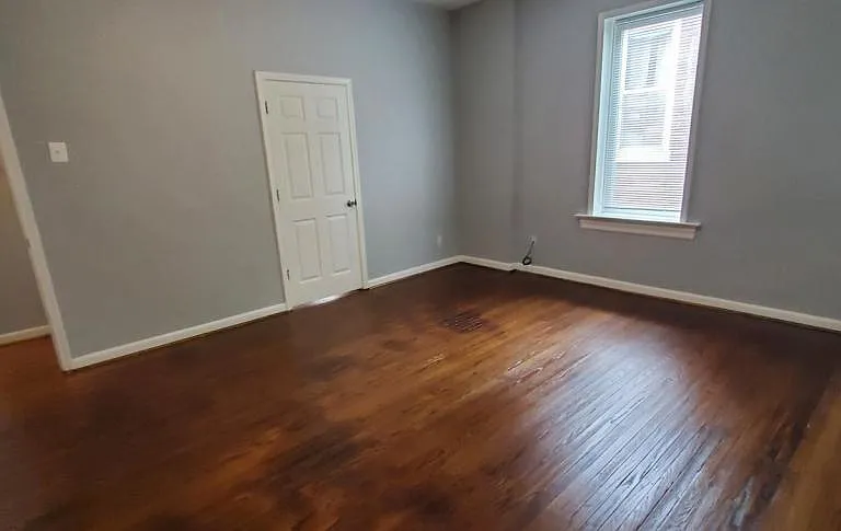 4135 S Compton Ave — Photo 16