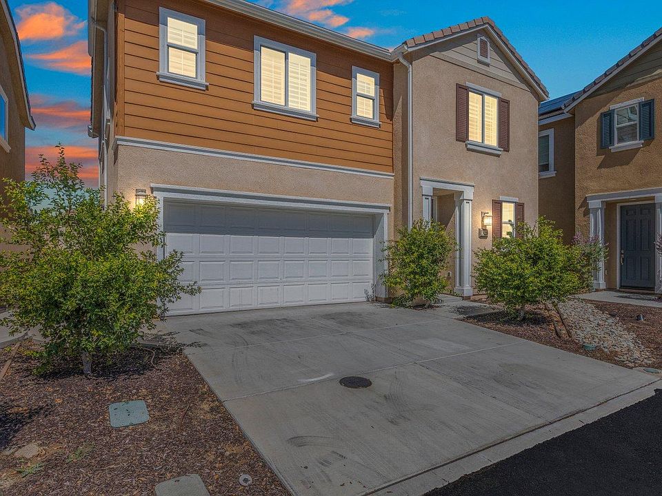 1st image of 24129 Darmera Dr