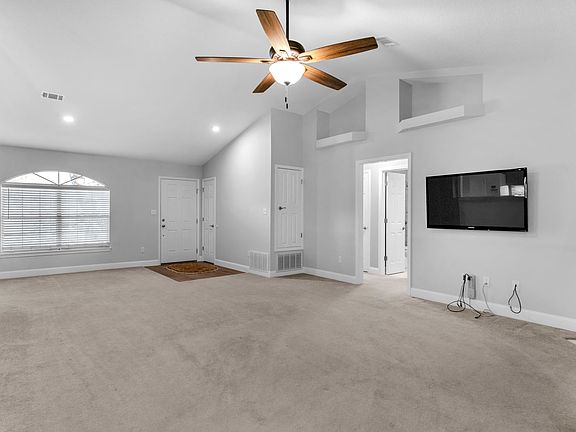 4th image of 2642 Barefoot Creek Cir