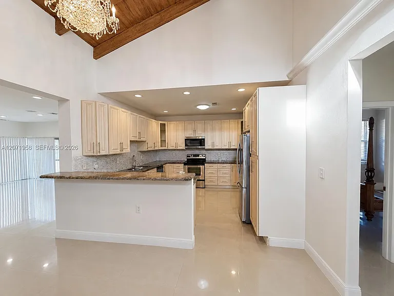 8142 Silver Palm Ct #17 — Photo 10