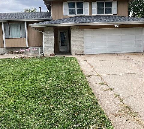 2nd image of 5091 S 105th St