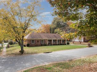 7538 Fox Hunt Rd, Charlotte, NC 28212