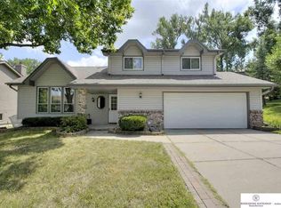 5013 N 110th Cir, Omaha, NE 68164