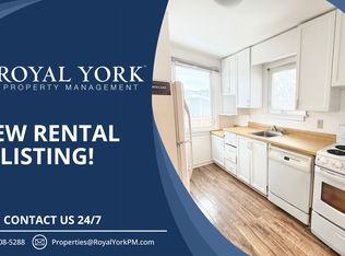 18 Windsor Dr #1, Ajax, ON L1T2Z5