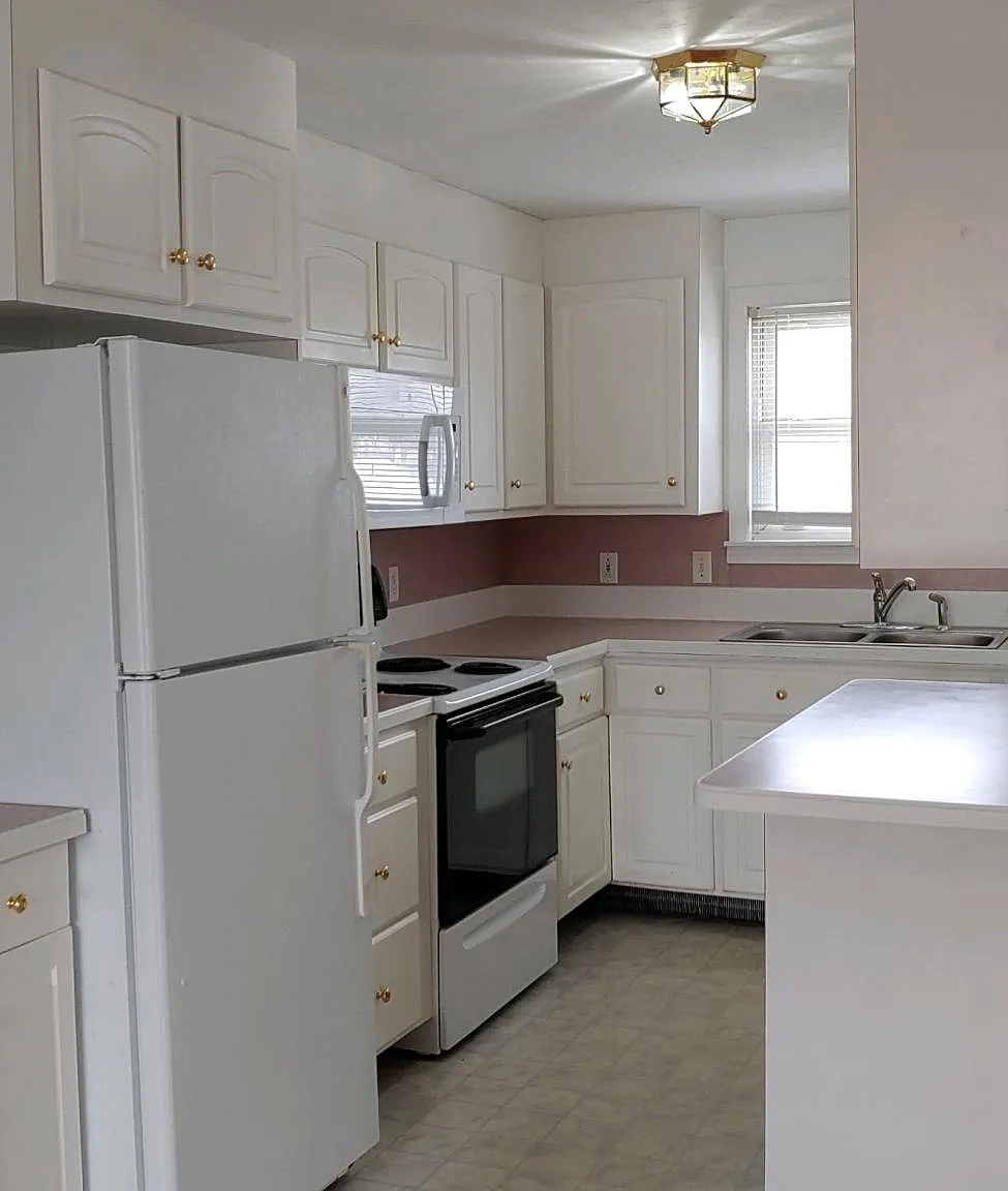 31 Park Villa Ave — Photo 4