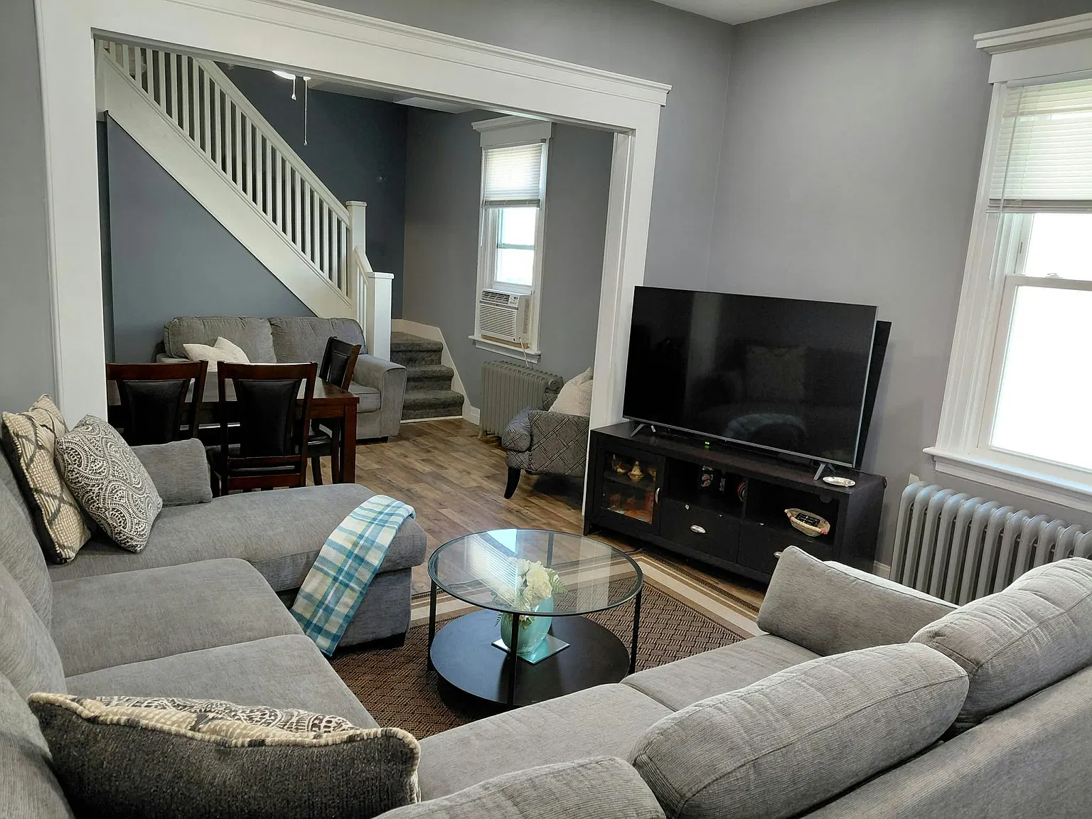 3 bed, 1264 sqft, $2,400 — Photo 3
