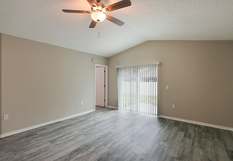 1st image of 1033 Malletwood Dr