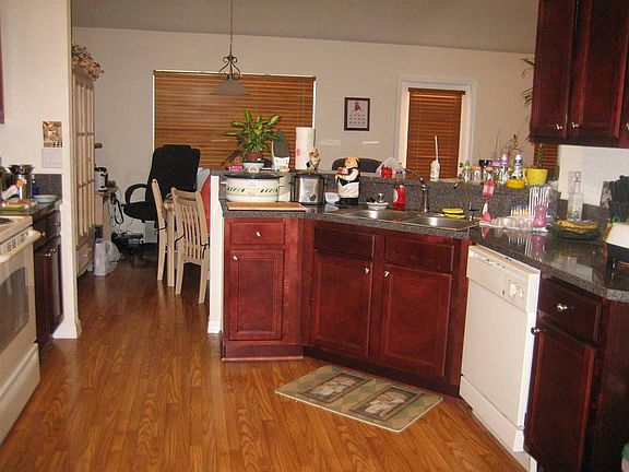 5th image of 406 Willowbrook Dr