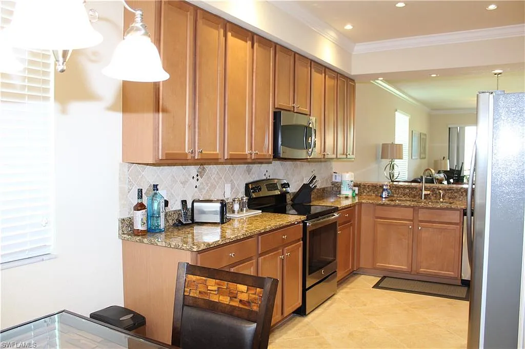 2 bed, 2.0 bath, 1408 sqft, $5,500 — Photo 3