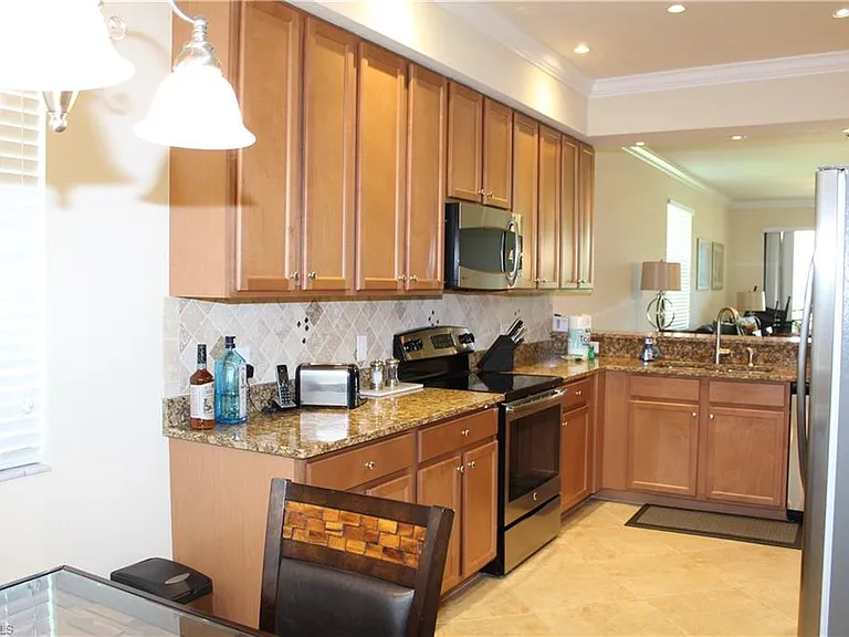 9735 Acqua Ct #611 — Photo 3