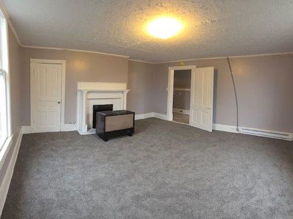 2nd image of 311 W Walnut St #B