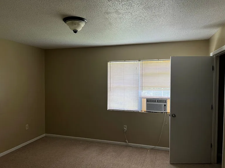 1100 Pineland Ave #3D — Photo 11