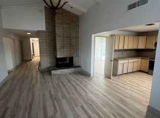 2082 E Viking Rd, Las Vegas, NV 89169