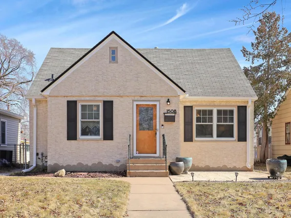 1508 Saint Albans St N, Saint Paul, MN 55117