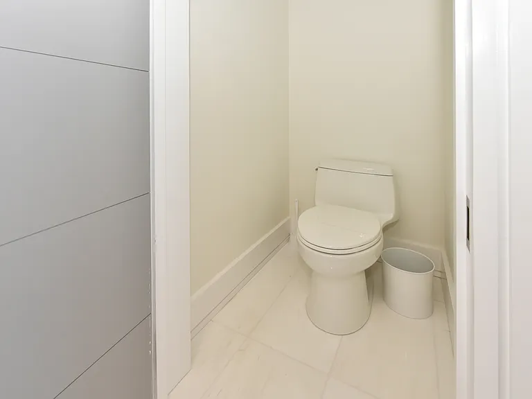 451 Dune Rd — Photo 54