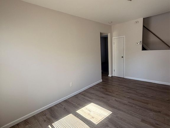 3rd image of 629 Lakeway Drive