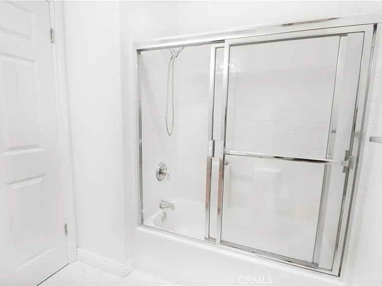 3662 Clarington Ave #3 — Photo 26