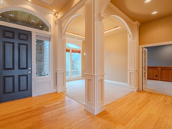 4th image of 3071 NW Gravenstein St