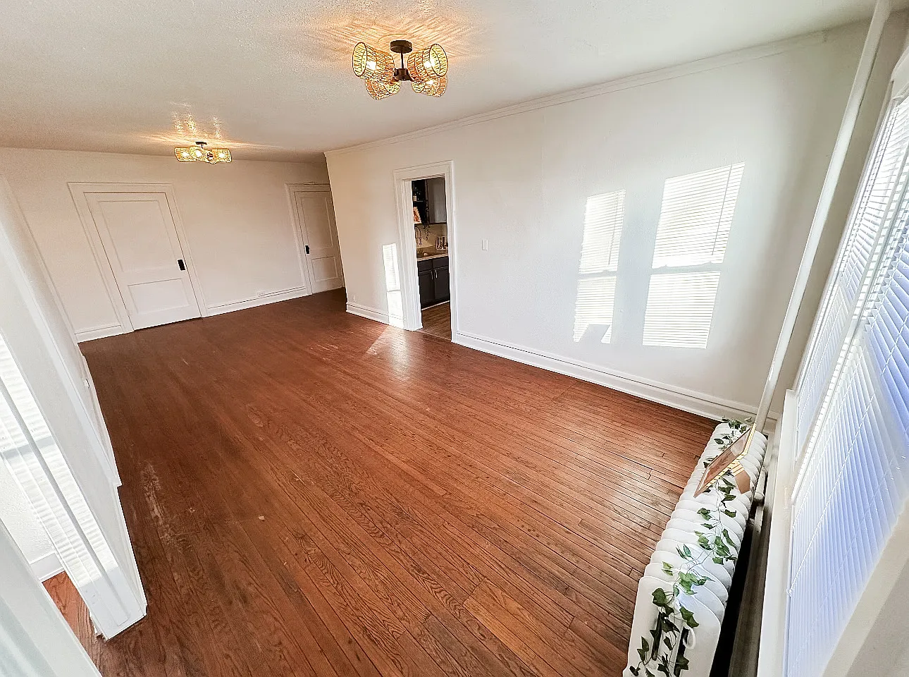 2 bed, 920 sqft, $875 — Photo 3