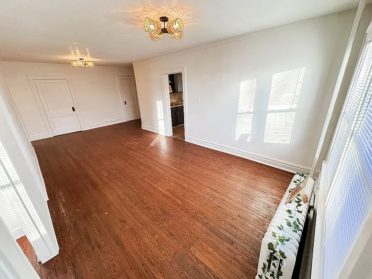 2600 Kingman Blvd #33 — Photo 3