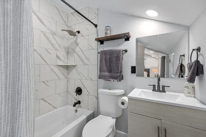 1015 Brooks St — Photo 12