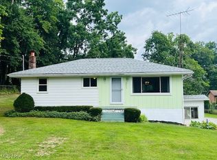 3035 Woodland Pl, Akron, OH 44312