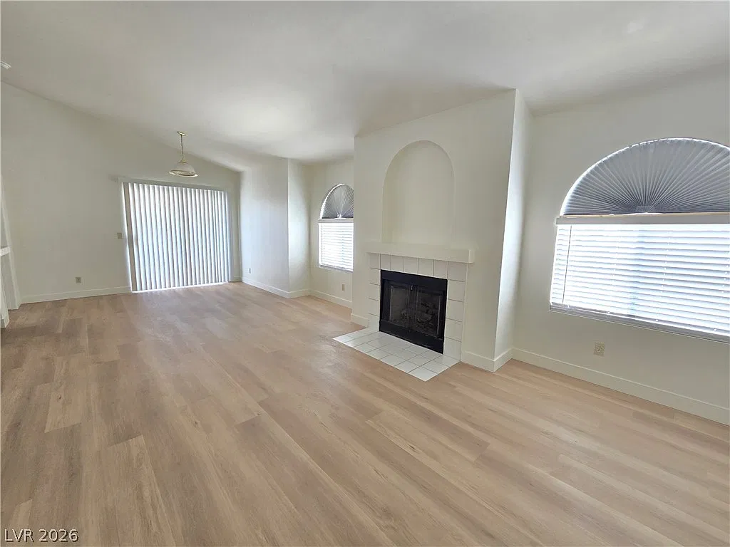 2 bed, 2.0 bath, 1023 sqft, $1,390 — Photo 3