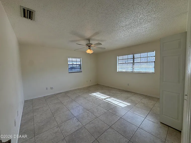 319 Cavanah Dr #B — Photo 12