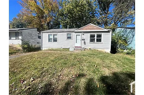 5631 Sapphire Ave Photo 1