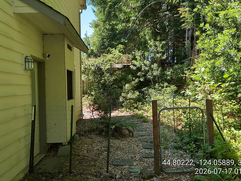 785 Indian Trail Rd — Photo 15
