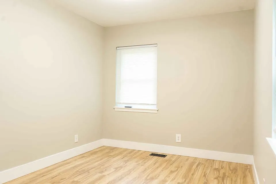 4 bed, 1368 sqft, $600 — Photo 2