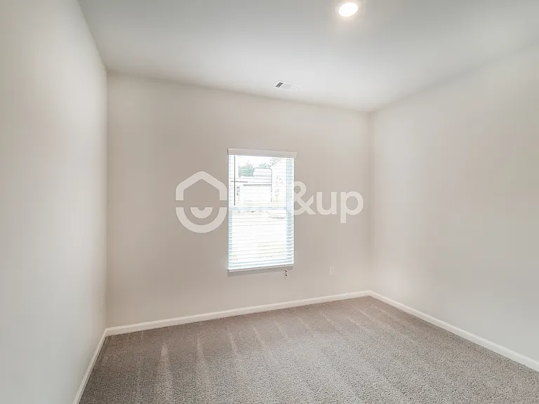 110 Heard Ln — Photo 10