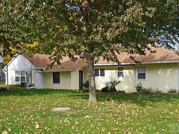 2nd image of 1411 College Blvd