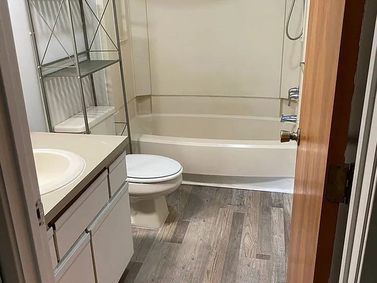1605A Harbourside Dr — Photo 10