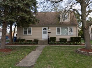 341 S Yale Ave, Addison, IL 60101