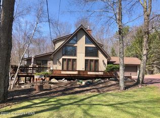 2989 Meadow Run Rd, Wilkes Barre, PA 18702